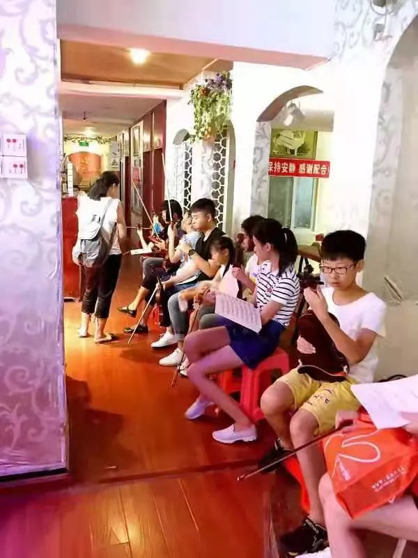候考的学员